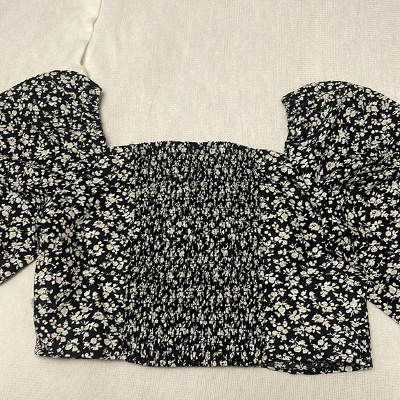 LEVI’S Women's Long Sleeve Yvie Blouse Crop Top NWT - Picture 11 of 11